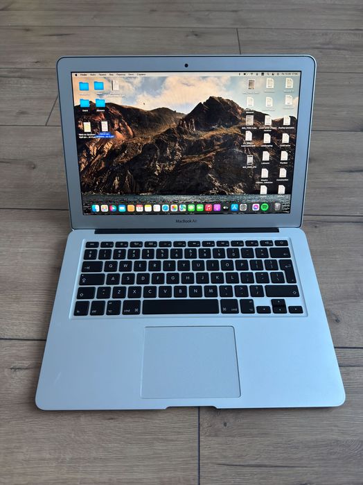 Apple MacBook Air 13" (2015) i5 / 4GB / 128GB SSD