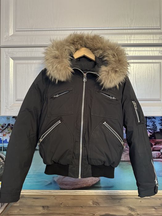 Продам зимнюю куртку (аляска)