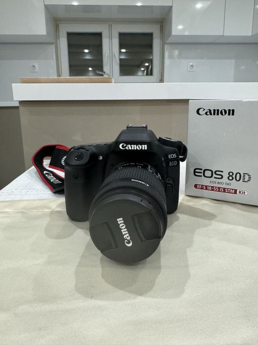 Фотоапарат Canon 80d