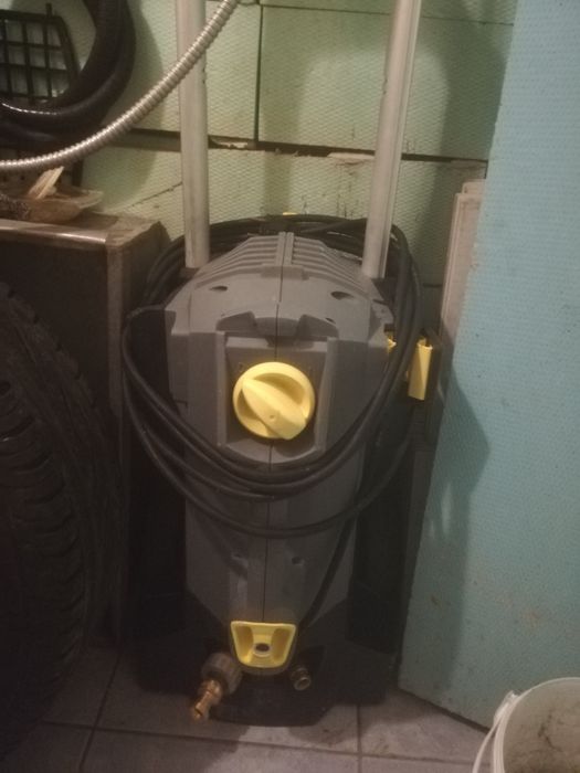 Продавам. Водострийка