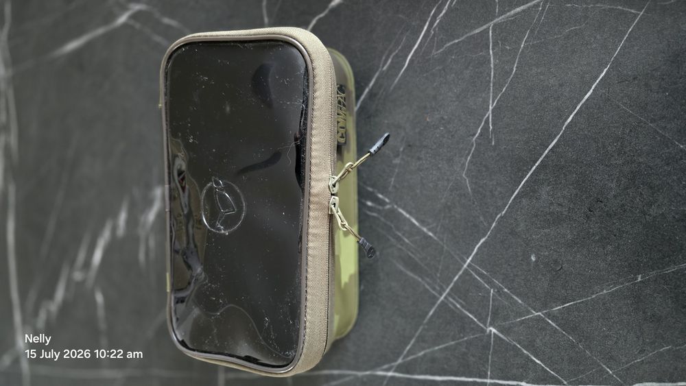 O cutie korda impreuna cu accesorii
