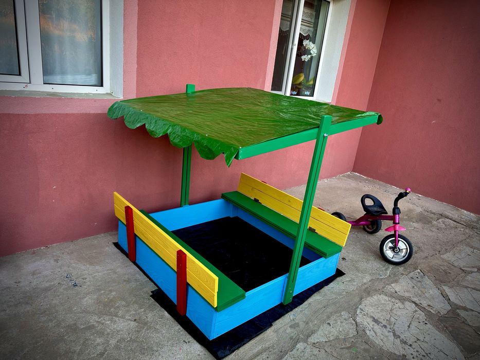 Детски  пясъчник - с пейки и капак (доп. СЕННИК!!)