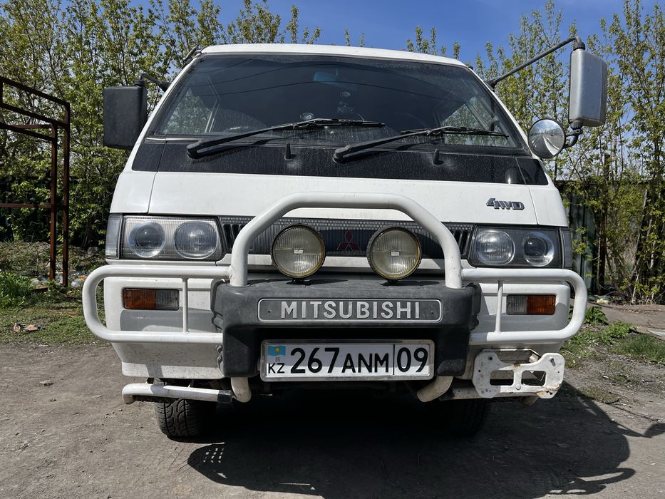 Митсубиси Делика 4д56