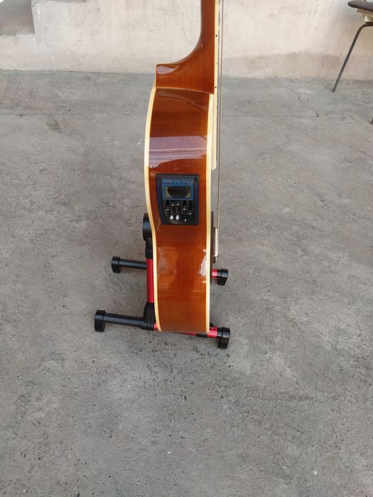 Gitara sotiladi neylon