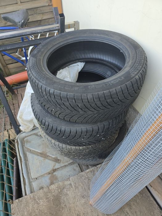 Cauciucuri de iarna 215/55 r17