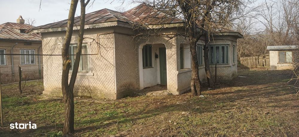 Casă cărămidă - com Ghergheasa, jud Buzău la 10 km de autostradă