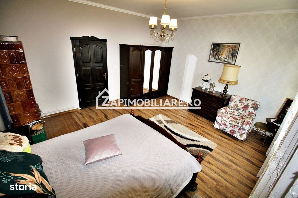 Casa 8 camere,4 bai,482mp,1.100mp teren,2 garaje,0% comision