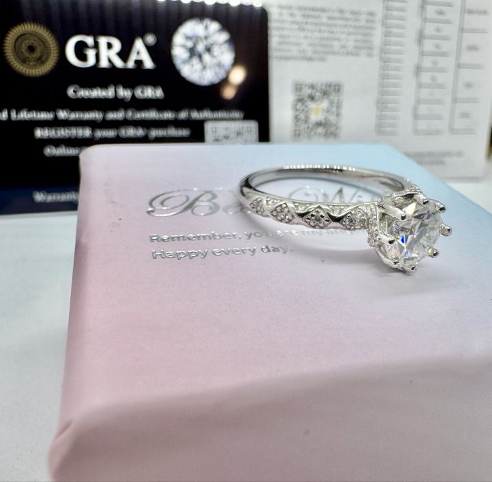 Сребърен пръстен с мойсанит (Диамант) 1 карат