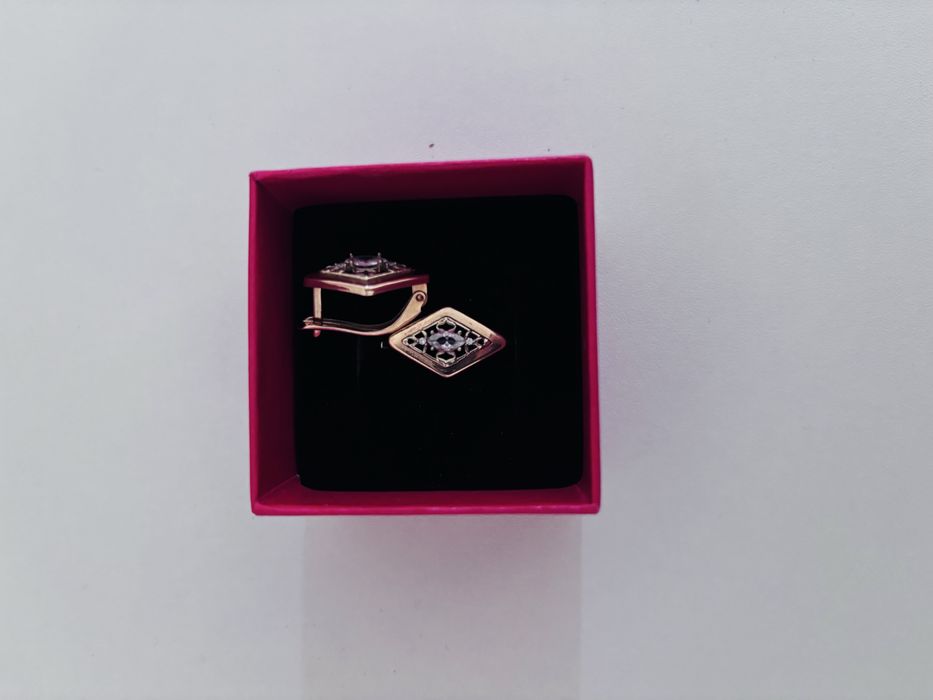 Золотые серьги 585