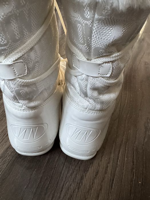 moon boot albi femei