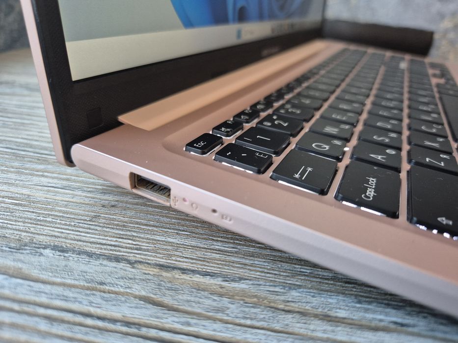 Ноутбук Asus Corei3 ОЗУ 16 гб розовый цыет