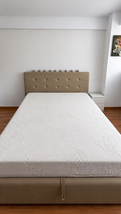 Saltea  160x200  din spuma cu memorie fără arcuri, aproape nouă