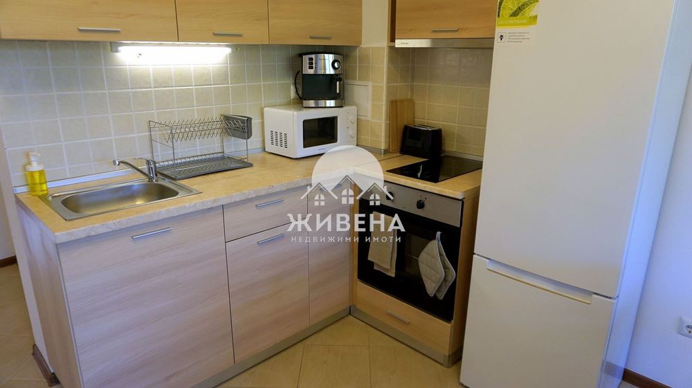 Триетажна къща в комплекс, с.Рогачево, площ 131 кв.м