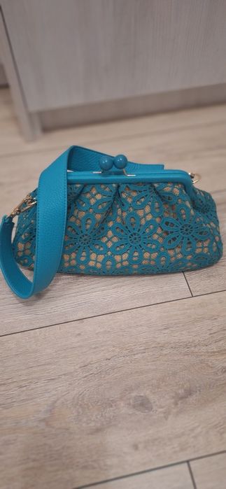 Страхотна,стилна и ефектна чанта