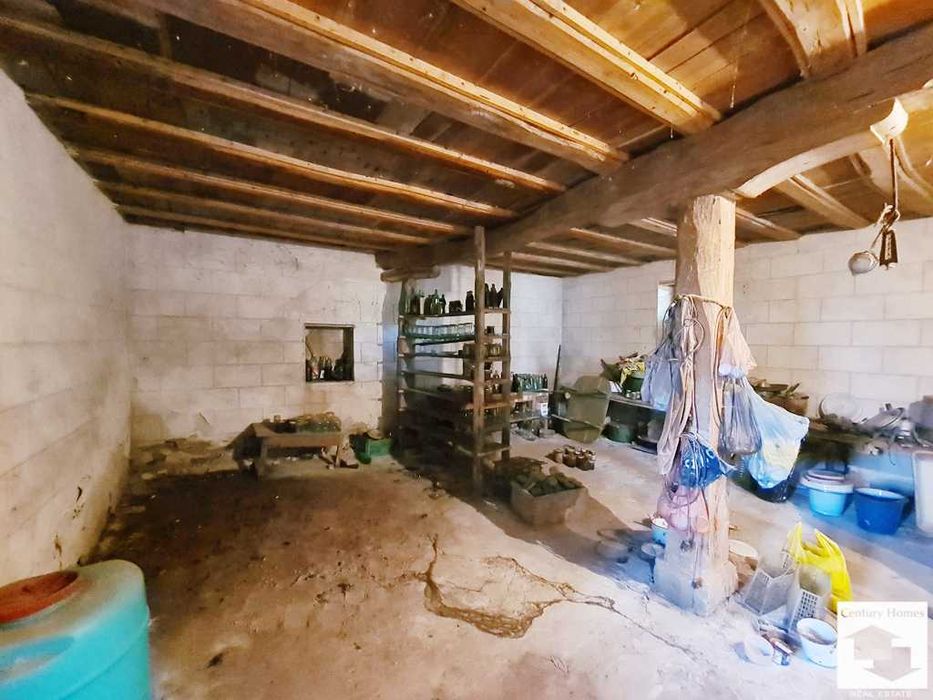 Продава се Къща в с. Ресен, Област Велико Търново - 200 кв.м за 205 €/кв.м - Снимка #12