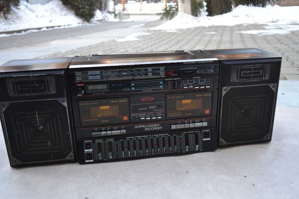 Casetofon Portabil Elta model 6940