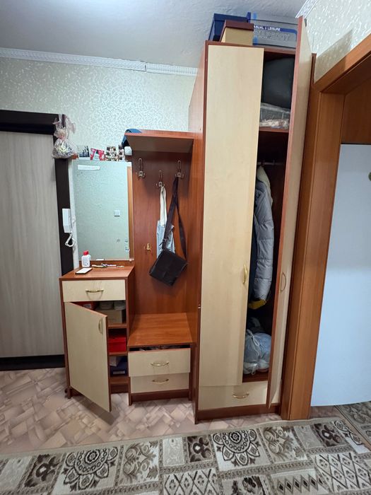 Продам шкаф для прихожей