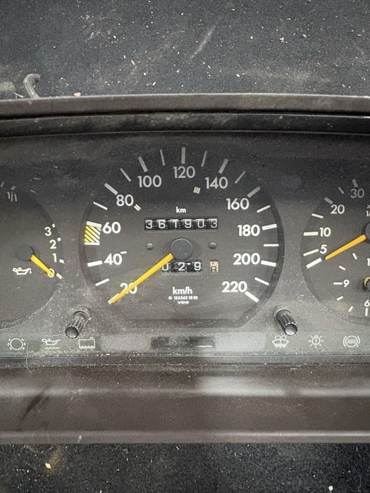 Mercedes w124 2.0i avtomat Километраж