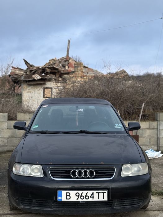 Продавам Audi A3 1.3