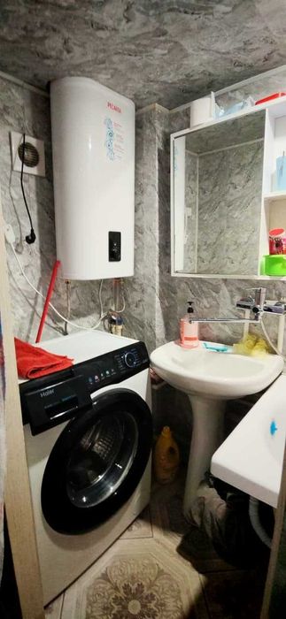продам 1 ком общежитие Р-он дом быта север