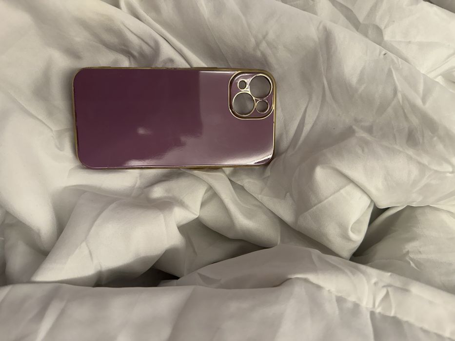 Vind huse iphon 13 noi