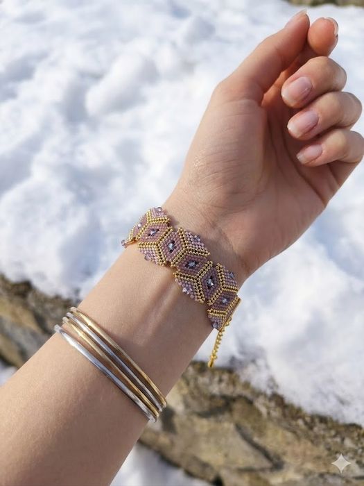 Браслет из высококачественного бисера