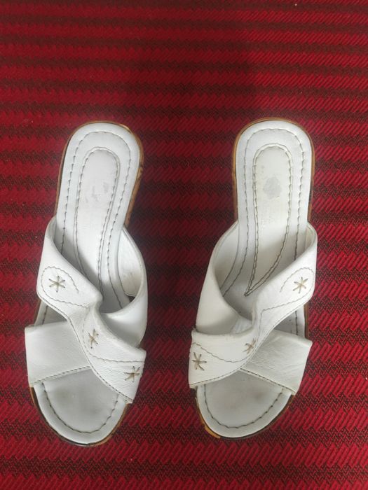 Sandale din piele pentru femei, numărul 36