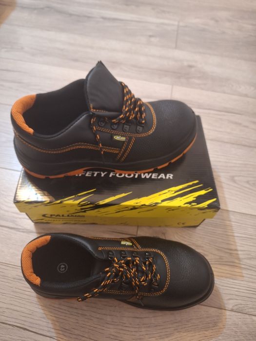 Bocanci protecție,noi,cu eticheta,nr 43