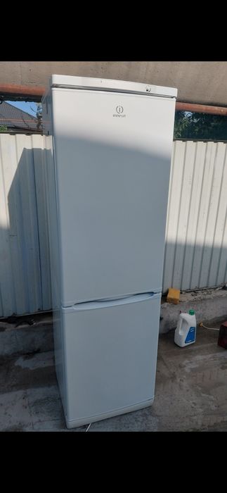 Холодильник индезит рабочая Доставка есть