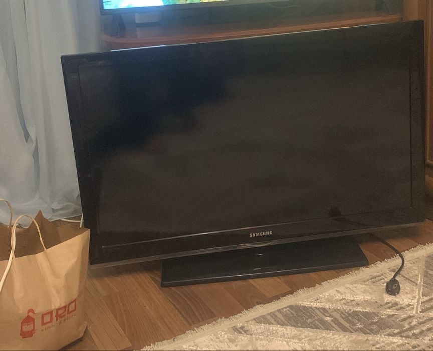 Телевизор SAMSUNG 15.000