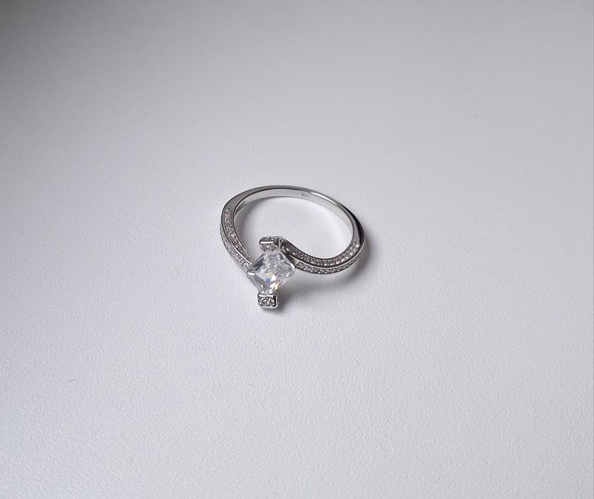 Inel argint S925, stil logodnă,cu zirconiu strălucitor ,Nr 9