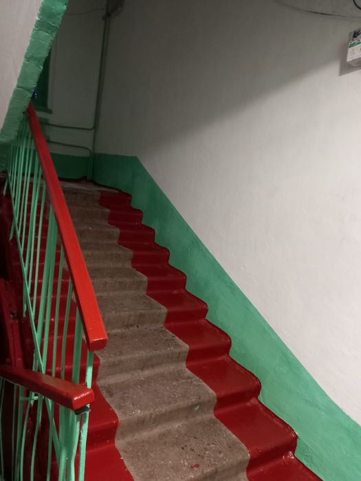 Делаем ремонт подъездов,поклейка обоев