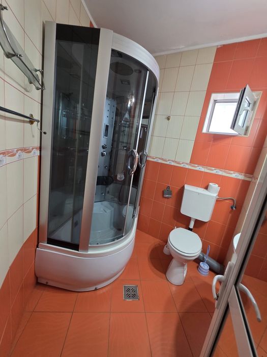 Vilă de închiriat