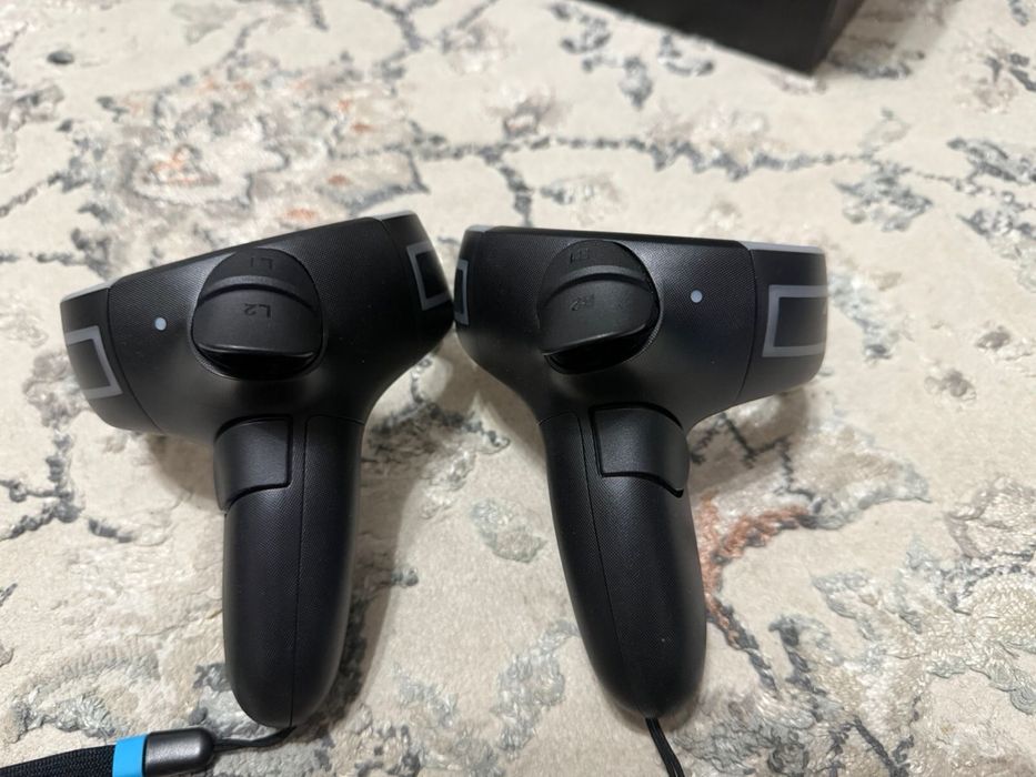 Vr очки vive cosmos виртуальна реальность