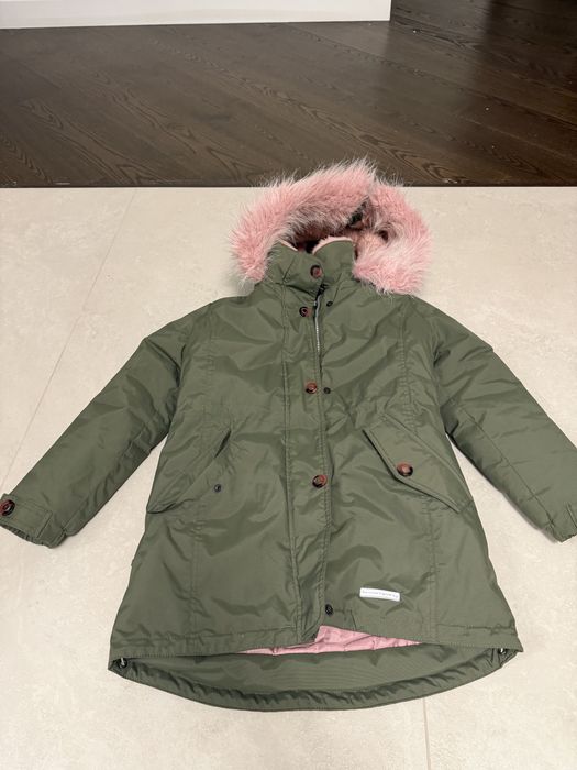 Продам куртку керри для девочки