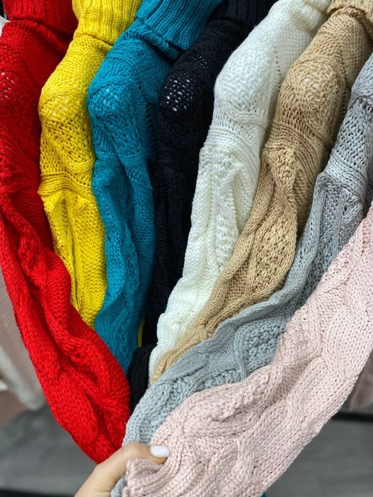 Свитер водолазка крупной вязки на скидке!