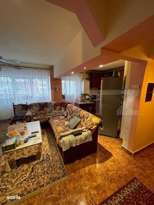 Apartament cu 4 camere , 79 mp, zona Micro 17 — fotografia 1