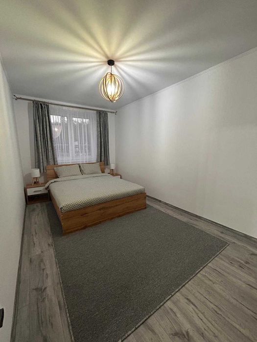 Vand apartament doua camere decomandat, central et.2