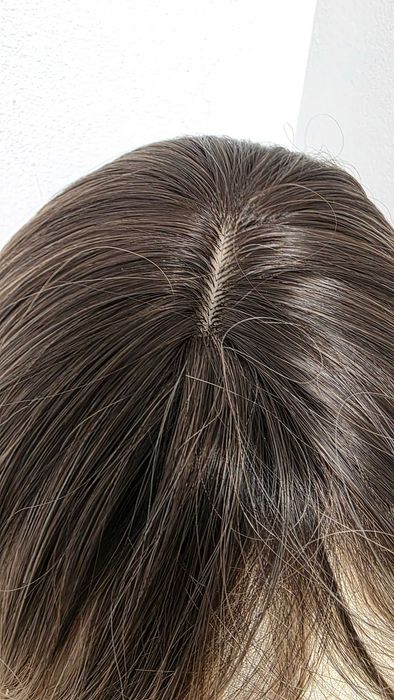 Perucă HAIRCUBE ombre șaten-blond, bob în straturi, sintetică