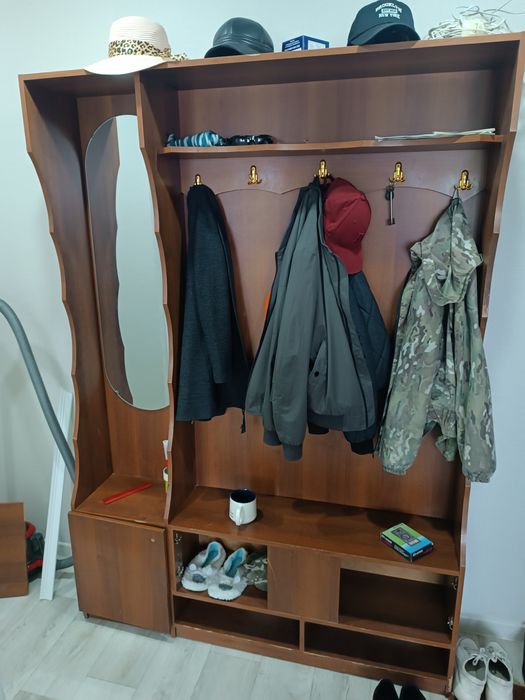 Продам шкаф прихожую недорого