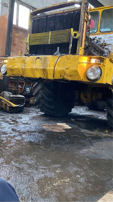 Продам кировец к 700