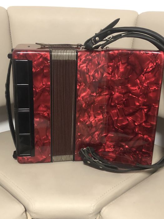 Acordeon Weltmeister 48 basi