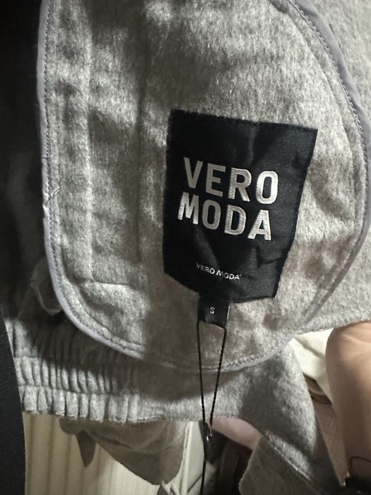Haina scurta vero moda