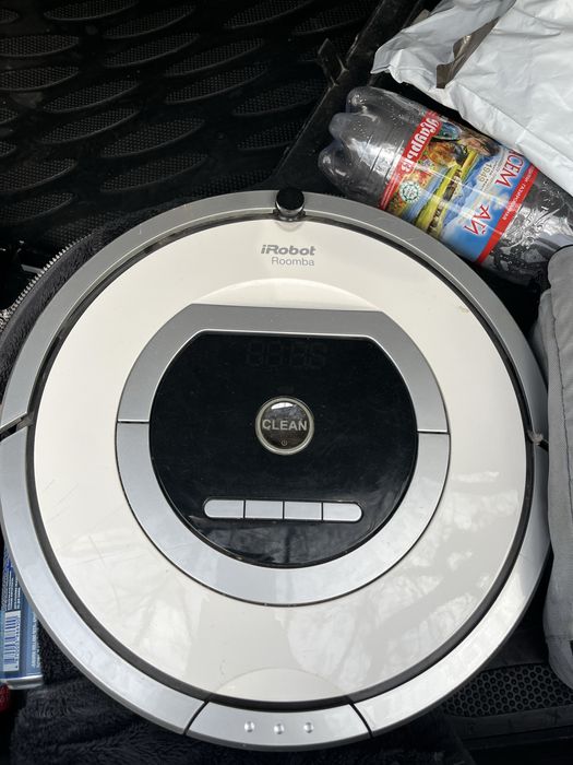 Продам робо пылесос irobot 765