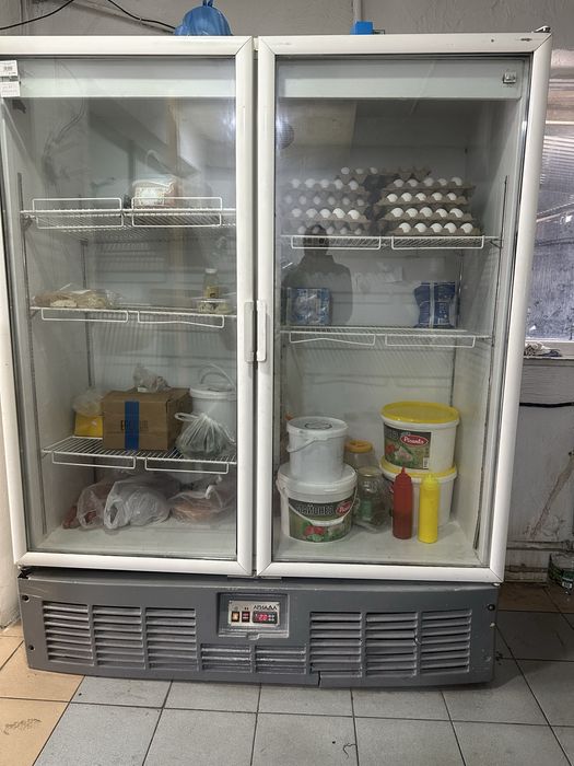 Холодильник витрина