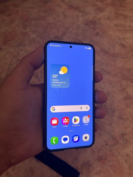 Продам Samsung Galaxy S24