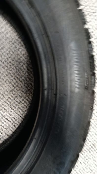 Vând 205/55 r 17