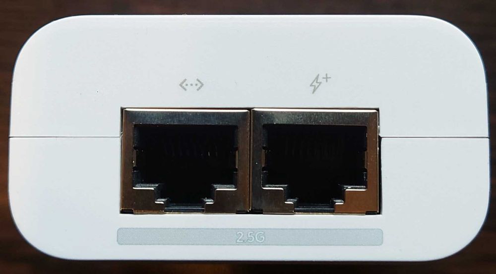 Adaptor alimentare UniFi 2.5G PoE+ (30W) UACC-PoE+-2.5G