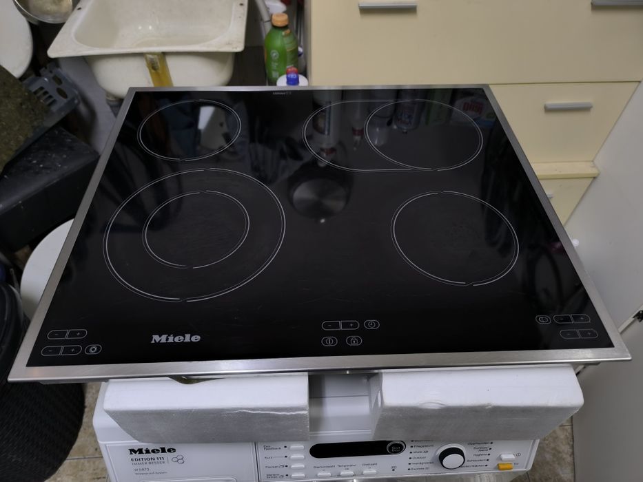 Керамичен плот Miele KM 547 EDST