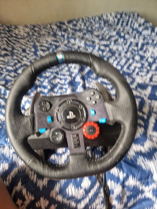 Продам игровой руль Logitech